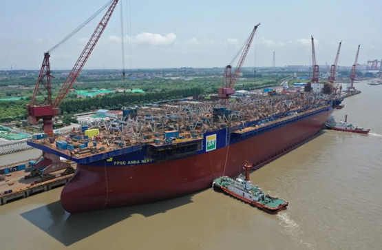 獵鷹”輪在上海中遠海運重工完成最后一次出塢重大節(jié)點(圖2)