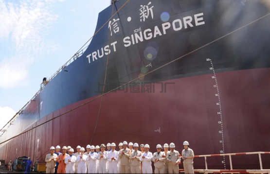 外高橋造船一號船塢完成2021年度第四批次出塢(圖1)