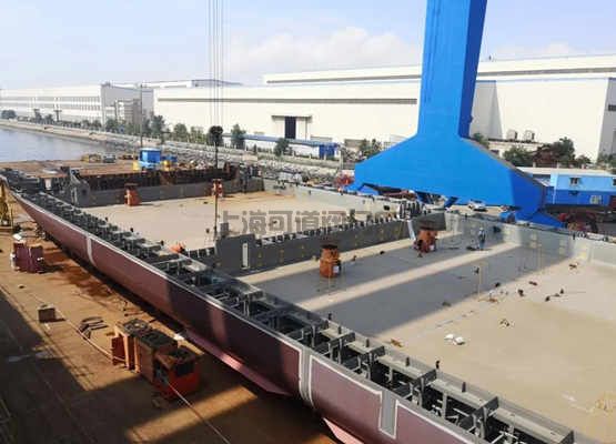 大連中遠(yuǎn)海運(yùn)重工62000噸多用途紙漿船N1039船臺(tái)鋪底(圖1)