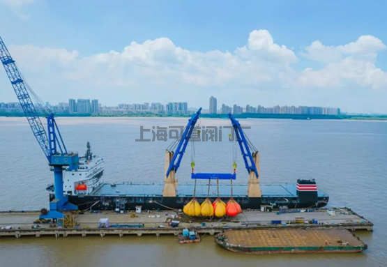 南京金陵船廠12500噸首制重吊船800噸負(fù)載聯(lián)吊試驗(yàn)成功(圖4)