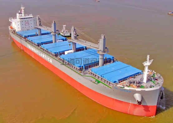江門南洋船舶一艘40000DWT散貨船試航成功(圖1)